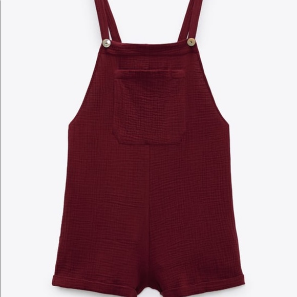 Zara NWT XS burgundy textured short overalls. Button wide straps. - Picture 2 of 8